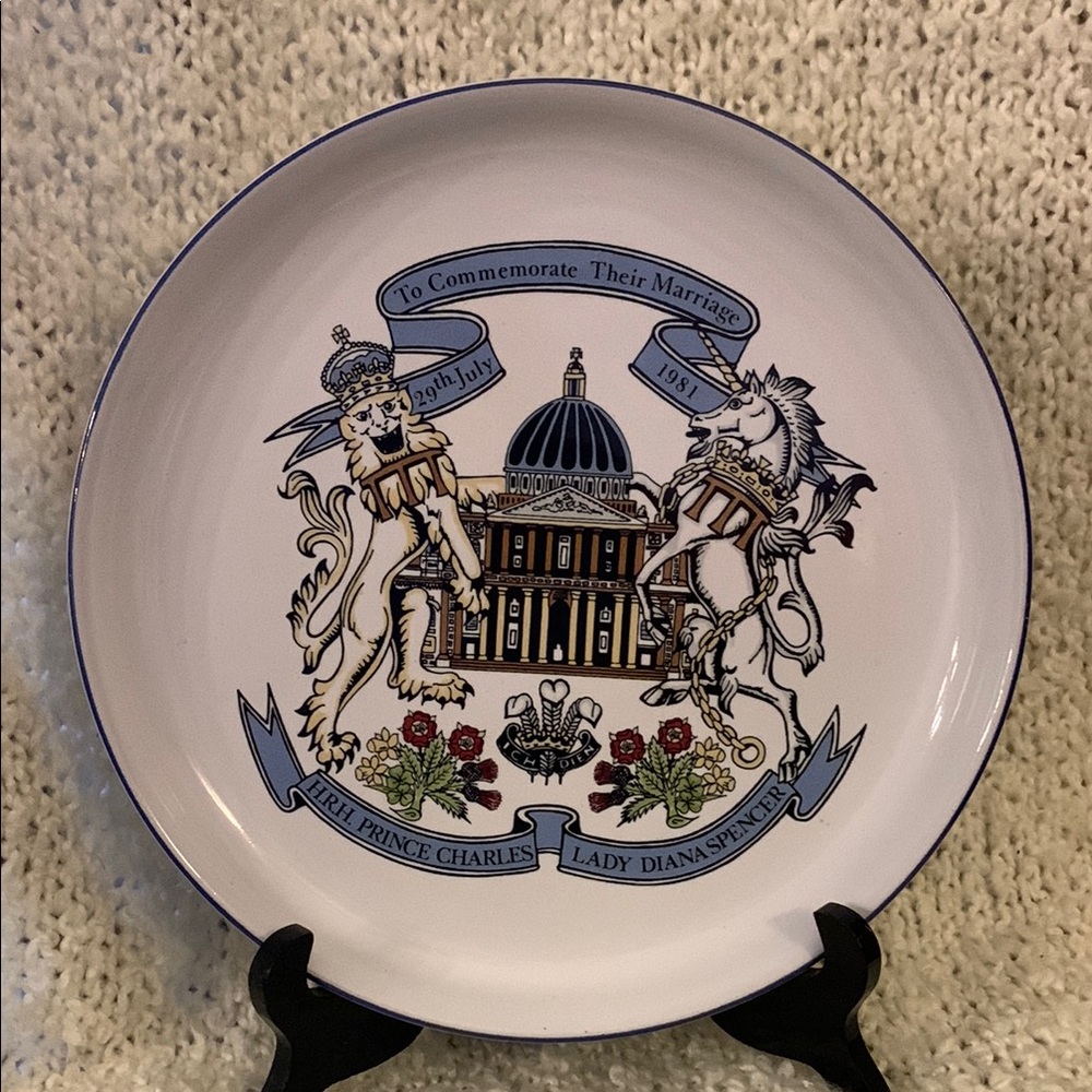 Collector plate to celebrate the marriage of Prince Charles and Diana Spencer.